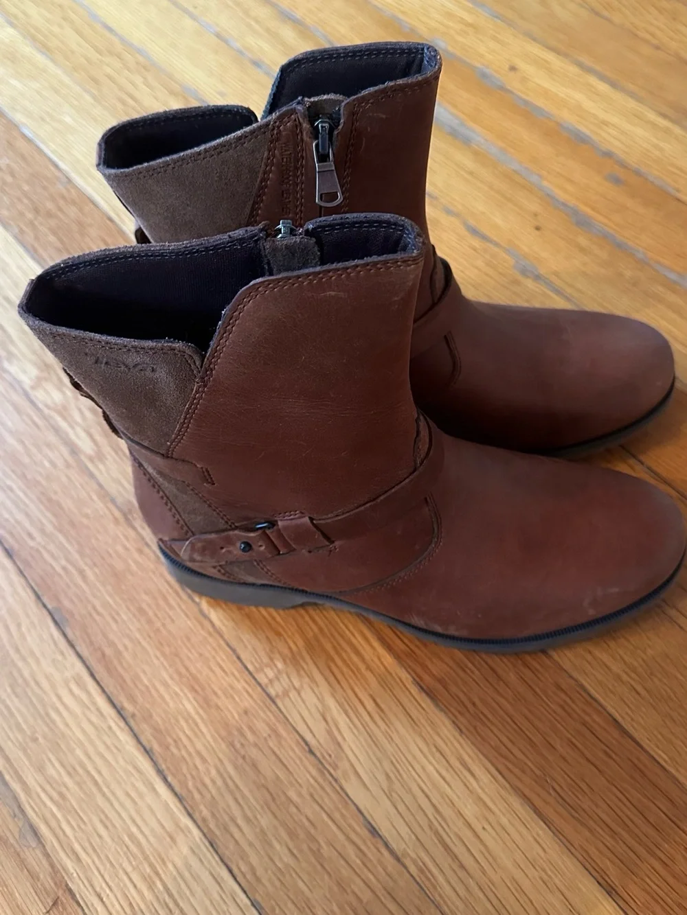 Teva De La Vina Brown Leather Zip Waterproof Boots